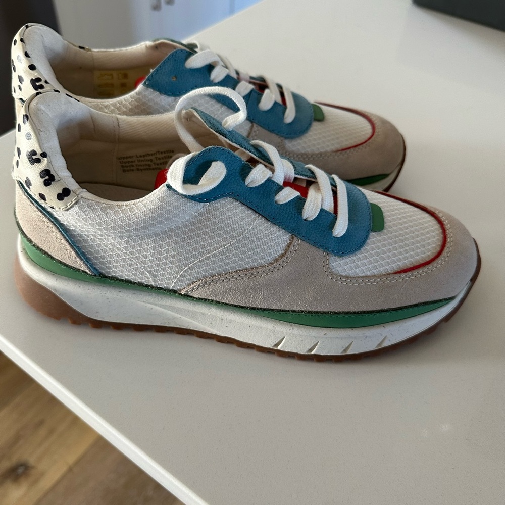 Madewell Kickoff Sneakers for women. Size 8.5 Never worn, brand new.